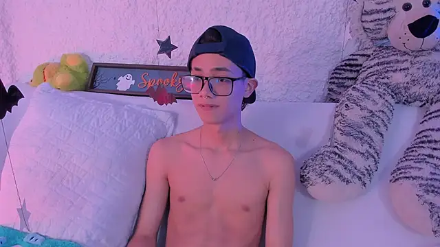 thiago kinghot online show from October 6, 2025, 6:22 am