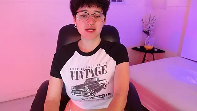 jeroharper online show from November 12, 2025, 2:39 pm