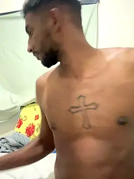 DiamanteNegro- online show from December 18, 2025, 6:03 pm