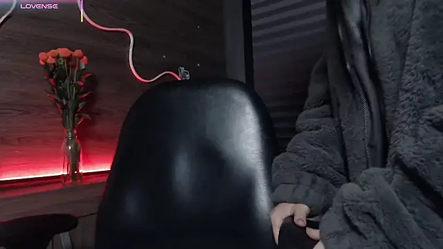 MiaBunnie online show from January 18, 2026, 5:00 am