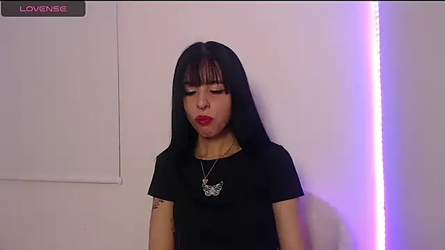 Lia  1 online show from September 18, 2025, 1:18 am