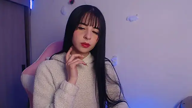 Lia  1 online show from November 28, 2025, 7:16 pm