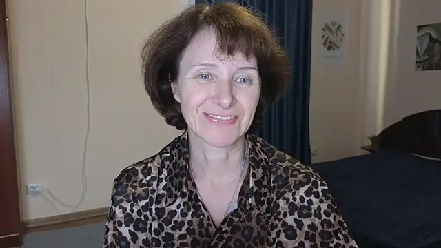 Lia Tito online show from November 15, 2025, 5:38 am