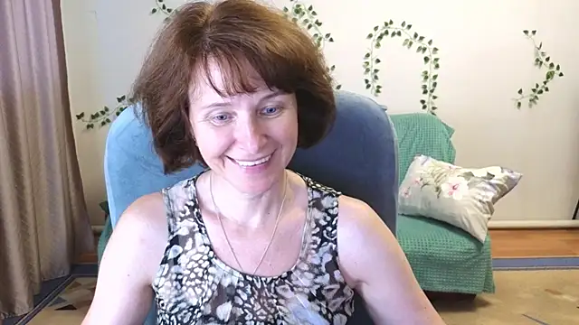 Lia Tito online show from July 28, 2026, 3:32 pm