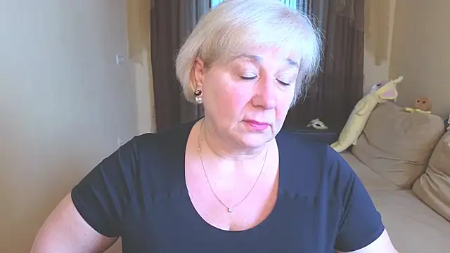 Snapshot of Milana_Milky chatting on March 2, 2026, 5:19 am Milana Milky online show from March 2, 2026, 5:19 am