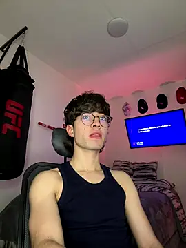 Tonerii online show from December 16, 2025, 1:32 am