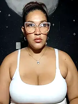 Snapshot of Ivy_horse_ chatting on April 5, 2026, 10:29 pm Ivy horse online show from April 5, 2026, 10:29 pm