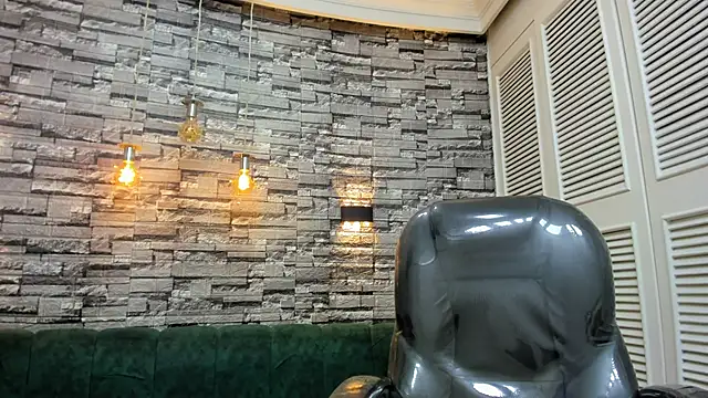 Snapshot of mike_whitee chatting on September 24, 2025, 11:02 am mike whitee online show from September 24, 2025, 11:02 am