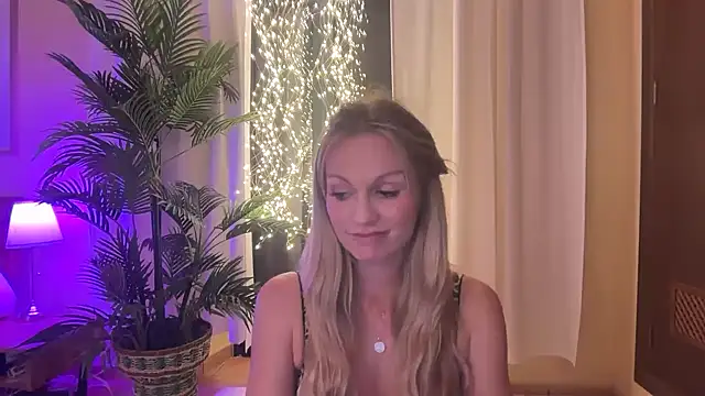 Isabella kiko online show from October 24, 2025, 8:05 pm