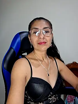 Natasha 50 online show from January 13, 2026, 3:01 am