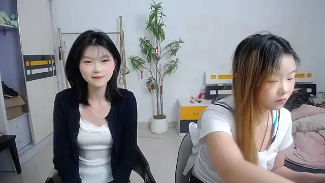 Snapshot of Babygirls523 chatting on September 25, 2025, 11:03 am Babygirls523 online show from September 25, 2025, 11:03 am