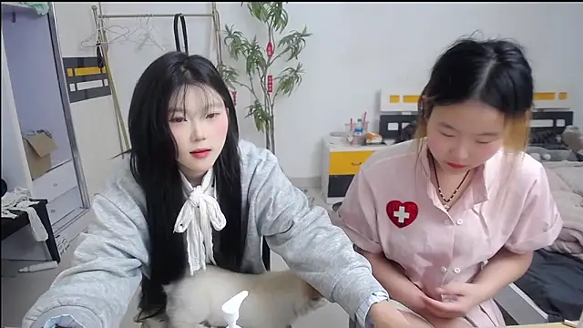 Snapshot of Babygirls523 chatting on October 30, 2025, 1:34 pm Babygirls523 online show from October 30, 2025, 1:34 pm