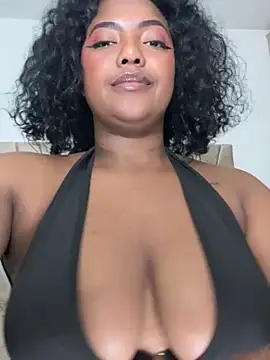 Snapshot of Naomisweett1 chatting on October 6, 2025, 11:46 pm Naomisweett1 online show from October 6, 2025, 11:46 pm