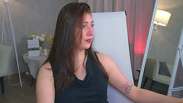 Mary Miiller online show from November 18, 2025, 10:20 am