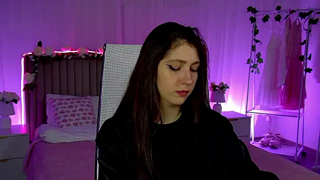 Snapshot of Mary_Miiller chatting on March 6, 2026, 8:22 am Mary Miiller online show from March 6, 2026, 8:22 am