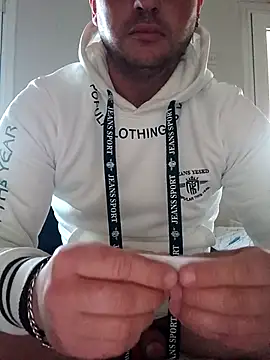 Snapshot of Makis09 chatting on March 12, 2026, 5:24 am Makis09 online show from March 12, 2026, 5:24 am