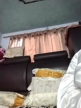 OliviaMorris1 online show from February 18, 2026, 11:50 am