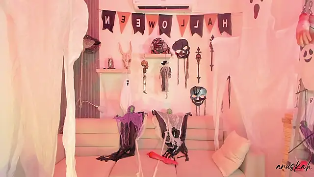 Snapshot of anuskah chatting on October 11, 2025, 8:18 pm anuskah online show from October 11, 2025, 8:18 pm