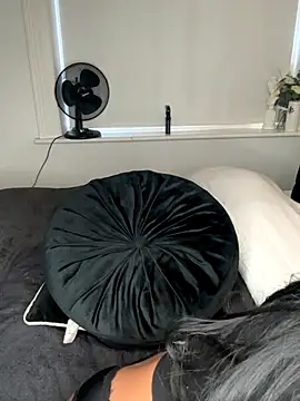 juicylucie online show from October 30, 2025, 10:38 am