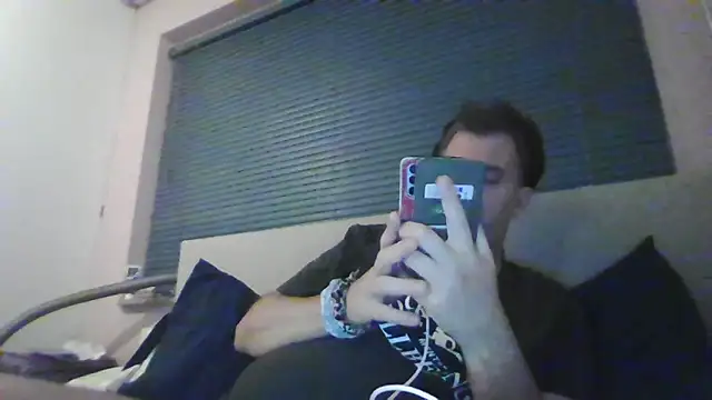 Snapshot of JasperGeil chatting on October 6, 2025, 1:25 am JasperGeil online show from October 6, 2025, 1:25 am