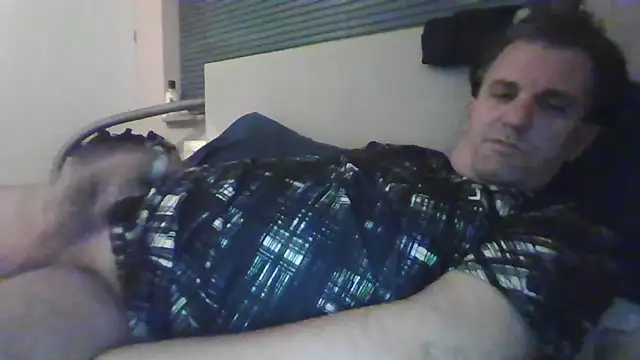 Snapshot of JasperGeil chatting on October 9, 2025, 10:52 pm JasperGeil online show from October 9, 2025, 10:52 pm