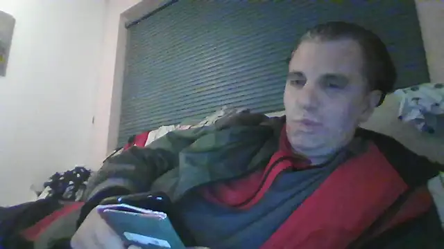 Snapshot of JasperGeil chatting on October 23, 2025, 7:34 pm JasperGeil online show from October 23, 2025, 7:34 pm