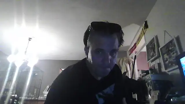 Snapshot of JasperGeil chatting on October 26, 2025, 7:20 pm JasperGeil online show from October 26, 2025, 7:20 pm