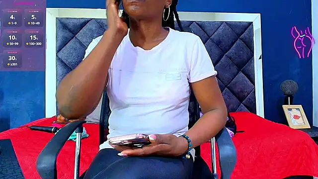 Snapshot of ebony__jheim chatting on October 18, 2025, 12:39 pm ebony jheim online show from October 18, 2025, 12:39 pm