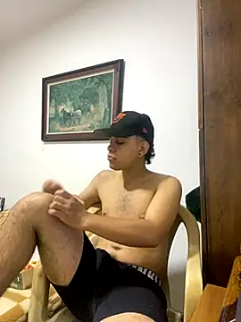 Snapshot of dominant_boy77 chatting on October 16, 2025, 2:56 am dominant boy77 online show from October 16, 2025, 2:56 am