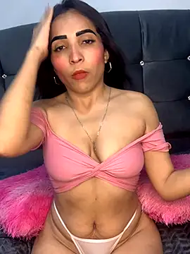 Snapshot of Rosa_25x chatting on September 26, 2025, 8:02 pm Rosa 25x online show from September 26, 2025, 8:02 pm