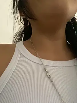 Snapshot of Rosa_25x chatting on October 18, 2025, 2:51 pm Rosa 25x online show from October 18, 2025, 2:51 pm