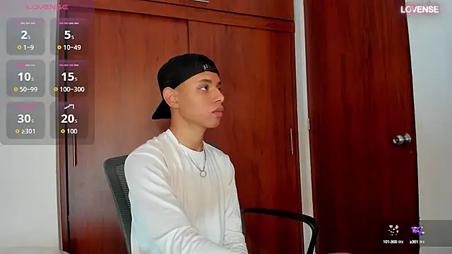 tristan gold online show from September 25, 2025, 2:32 pm