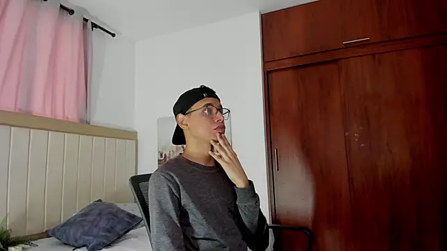 tristan gold online show from October 14, 2025, 1:34 pm