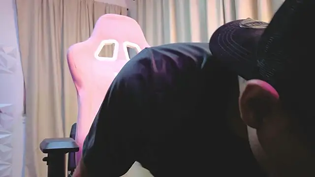 tristan gold online show from October 25, 2025, 6:10 am