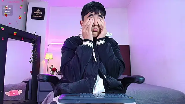 Lucass love online show from November 17, 2025, 12:55 pm