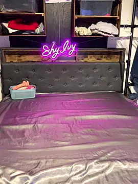 Shy Ivy online show from September 18, 2025, 8:11 pm