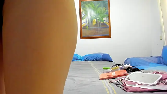 Snapshot of CleoWhite chatting on October 20, 2025, 5:35 pm CleoWhite online show from October 20, 2025, 5:35 pm