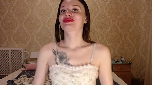 Snapshot of Kitkaat00 chatting on October 12, 2025, 3:11 pm Kitkaat00 online show from October 12, 2025, 3:11 pm