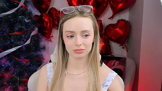 JuliaBrewwer online show from March 17, 2026, 3:15 pm