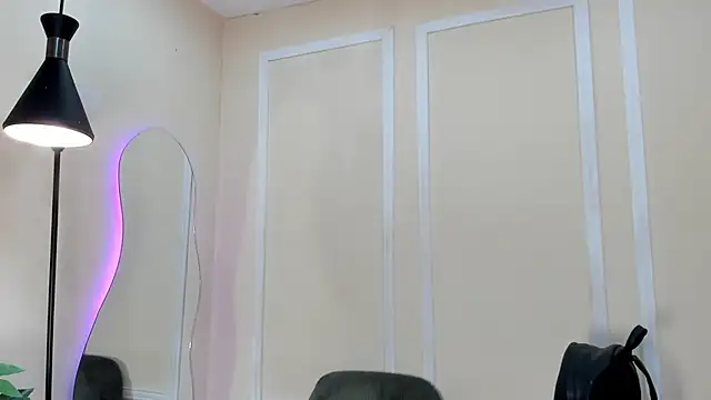 dulce fiore07 online show from December 2, 2025, 12:32 pm