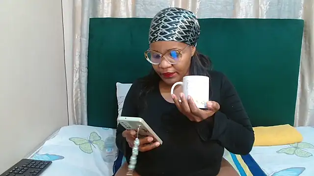 ChubbyBitch26 online show from July 13, 2026, 8:33 pm