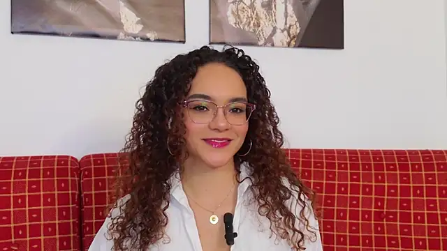 Snapshot of Taylor_Tina chatting on February 28, 2026, 8:37 am Taylor Tina online show from February 28, 2026, 8:37 am