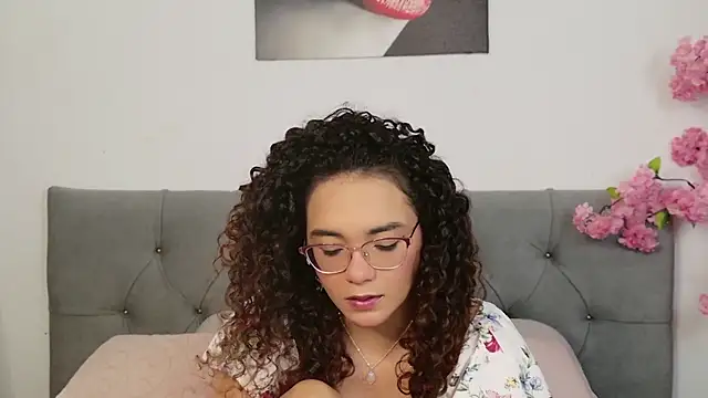 Snapshot of Taylor_Tina chatting on March 20, 2026, 7:19 pm Taylor Tina online show from March 20, 2026, 7:19 pm