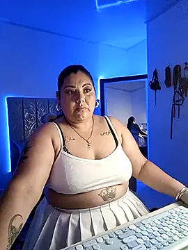 Snapshot of AndreaKinky chatting on October 19, 2025, 8:15 am AndreaKinky online show from October 19, 2025, 8:15 am