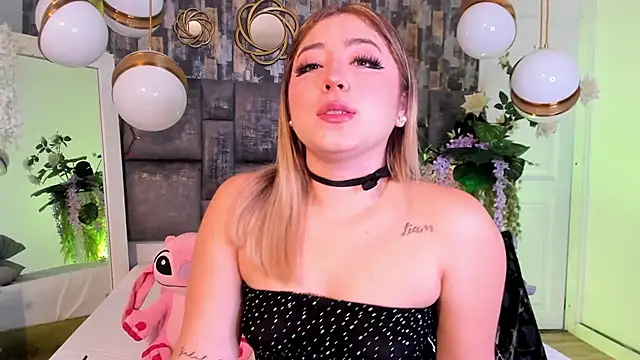 PatyLawrence online show from February 3, 2026, 4:21 am