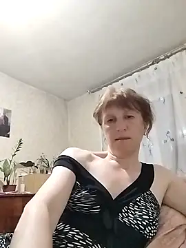 Snapshot of Flower2931 chatting on April 2, 2026, 7:22 pm Flower2931 online show from April 2, 2026, 7:22 pm