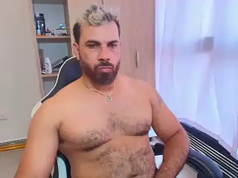 Snapshot of max_love255 chatting on March 5, 2026, 9:44 pm max love255 online show from March 5, 2026, 9:44 pm