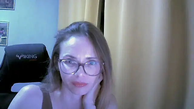 Snapshot of SEA_Dream chatting on October 11, 2025, 5:44 pm SEA Dream online show from October 11, 2025, 5:44 pm