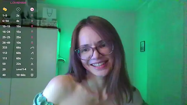 Snapshot of SEA_Dream chatting on April 1, 2026, 5:43 pm SEA Dream online show from April 1, 2026, 5:43 pm