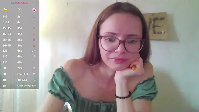 Snapshot of SEA_Dream chatting on April 8, 2026, 8:36 am SEA Dream online show from April 8, 2026, 8:36 am